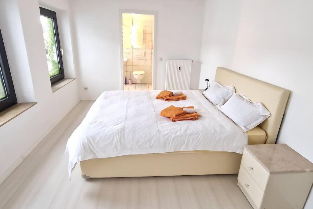 קרפלד Luna City-Apartment 80Qm 2 Zimmer 2 Baeder 20Km Messe Airport מראה חיצוני תמונה